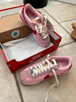 Nike Sneaker Rosa-Rot 37,5 Nordrhein-Westfalen - Beckum Vorschau
