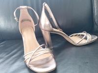 Marco Tozzi Damen Pumps High Heels 40 neu Nordrhein-Westfalen - Castrop-Rauxel Vorschau