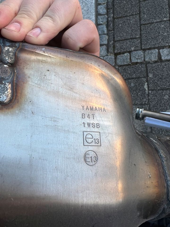 Yamaha R7 originale Auspuff (neuwertig) in Freiburg im Breisgau