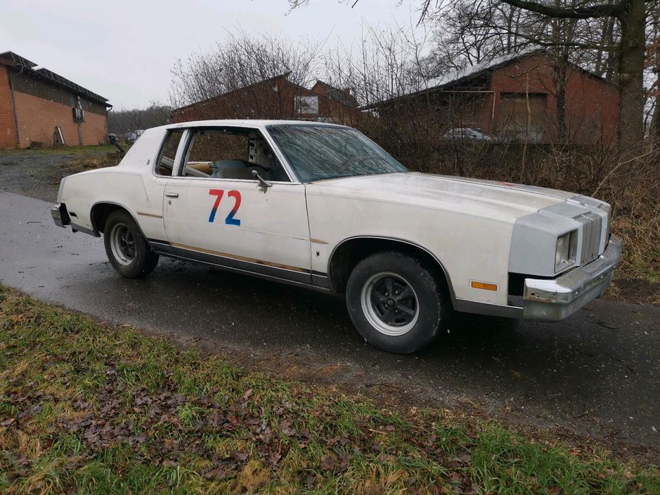 Oldsmobile Cutlass Supreme in Lohne (Oldenburg)