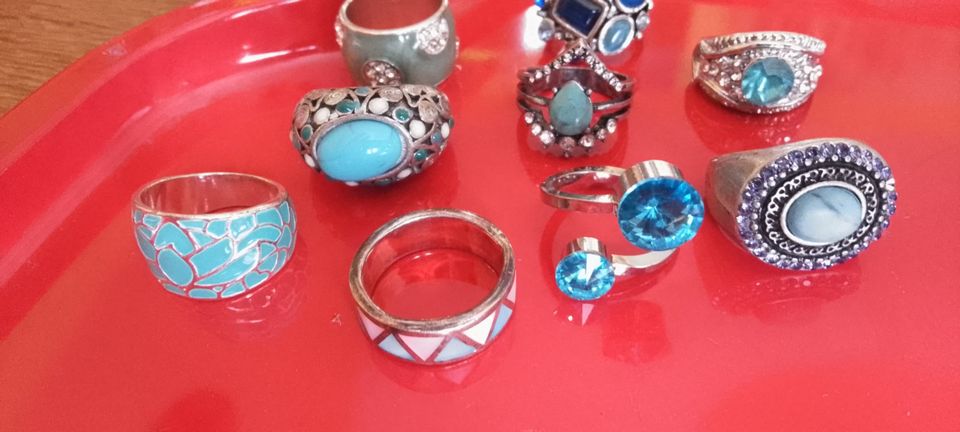 20 x  Modeschmuck -   Damen-Ringe –Einlage-Steine in Rommersheim