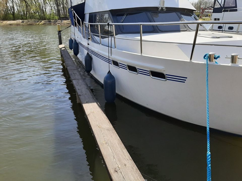 Motoryacht Pasadena in Marienwerder b. Bernau b. Berlin