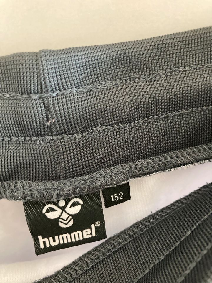 Rock von Hummel in Größe 152 - wie neu in Hamburg