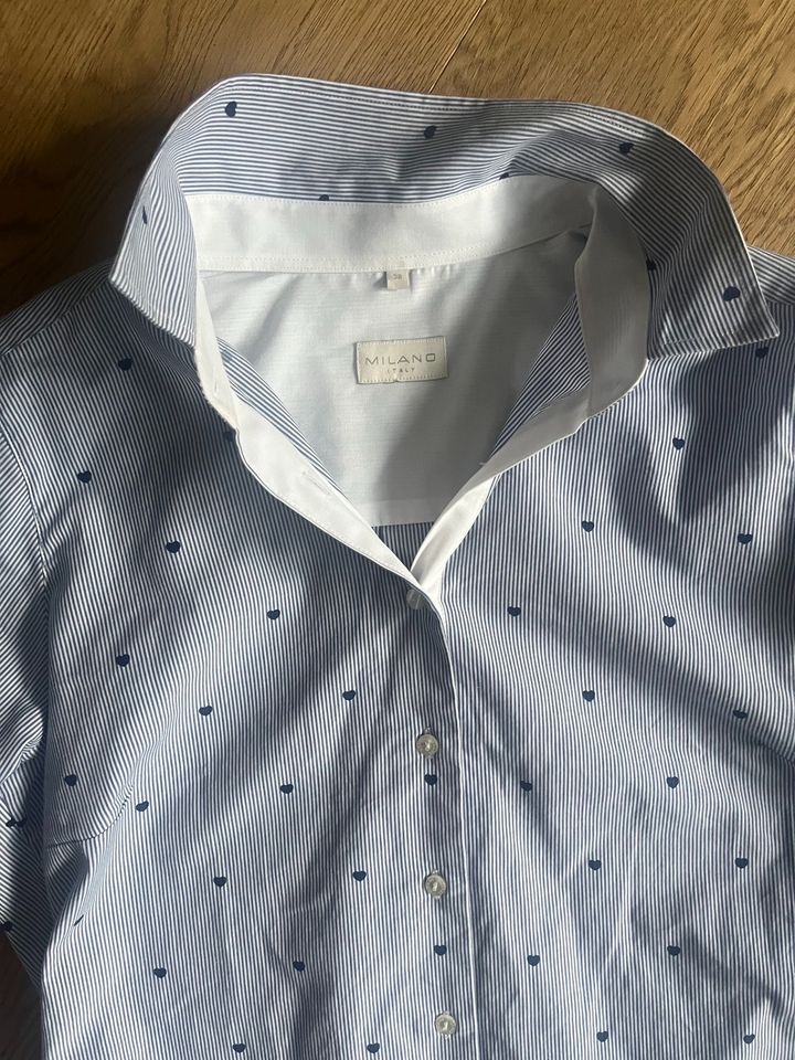 Business Bluse Hemd, Milano Italy, Größe 38, Herzchen wie neu in Meerbusch