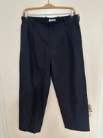 COS Bundfaltenhose loosefit dunkelblau Gr. EUR50 München - Thalk.Obersendl.-Forsten-Fürstenr.-Solln Vorschau