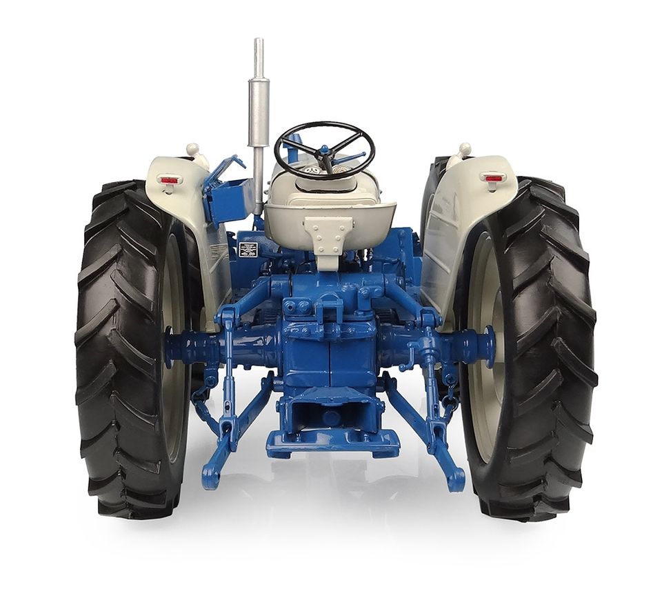 FORDSON COUNTY SUPER 4 1:16 MODELL TRAKTOR TRECKER SCHLEPPER TOP in Bleckede