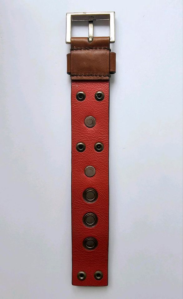 Original PRADA Armband  Nieten Leder Punk in Düsseldorf