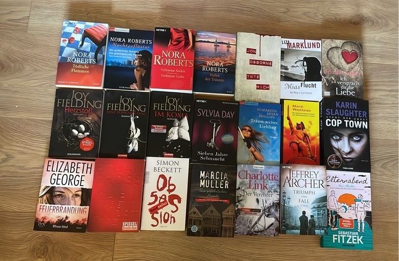 Bücherpaket Simon Beckett, Elisabeth George, Fitzek … in Bad Salzuflen