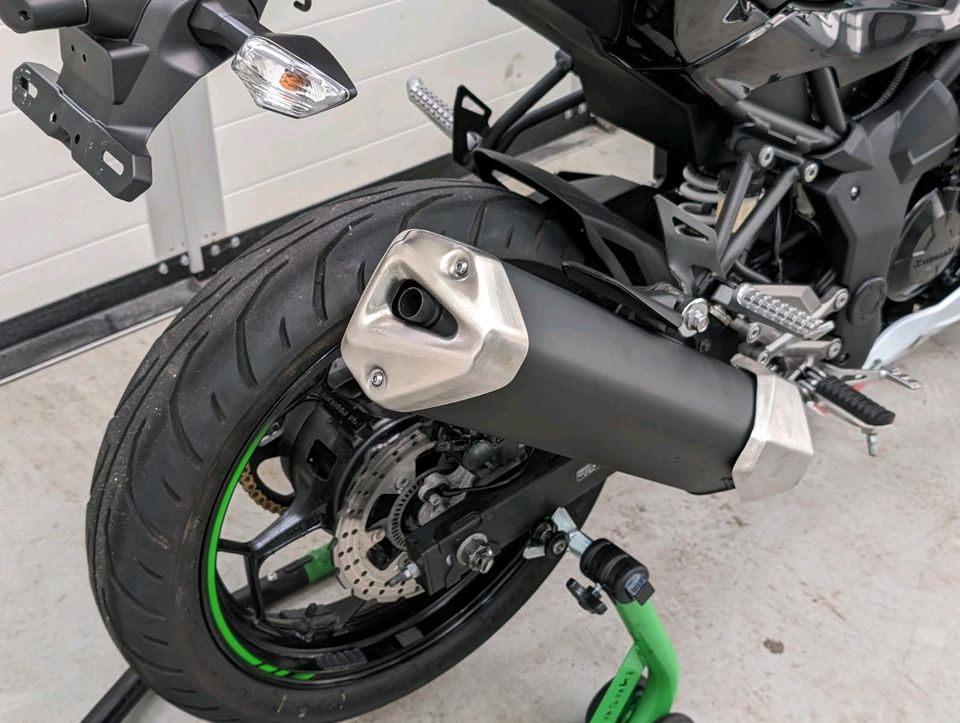 Kawasaki Ninja 125 HU neu Garantie bis 5/25 Service neu in Tübingen