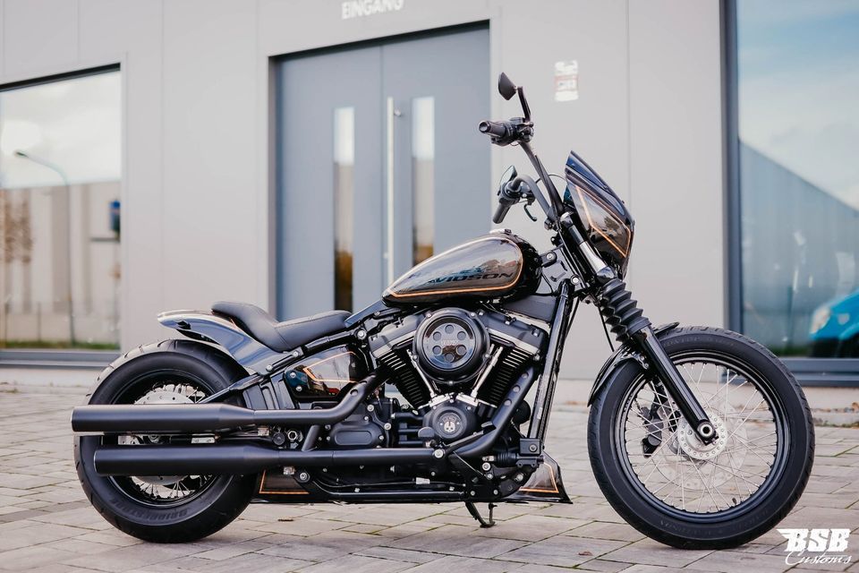 2019 Harley Davidson FXBB Street BOB mit Jekill Umbau Airbrush in Eppertshausen