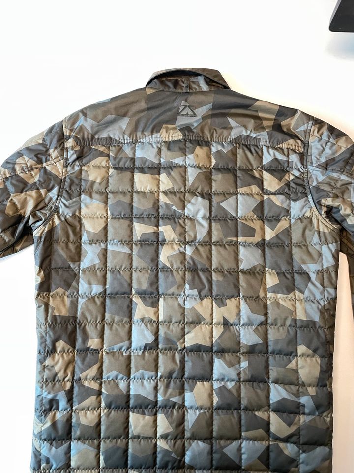 Zegna Jacke Wendejacke Camouflage Grün/Grau wie Neu in Rosenheim