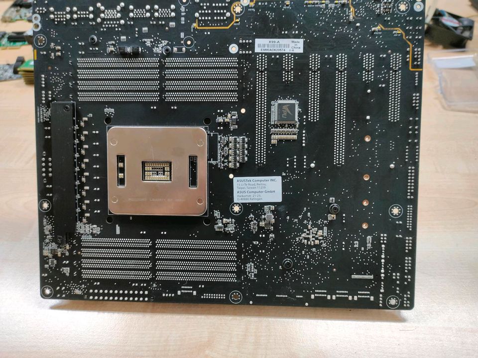 Asus x-99-A incl. CPU (Intel i7-5820K -  3.30 GHz) und Lüfter in Leipzig