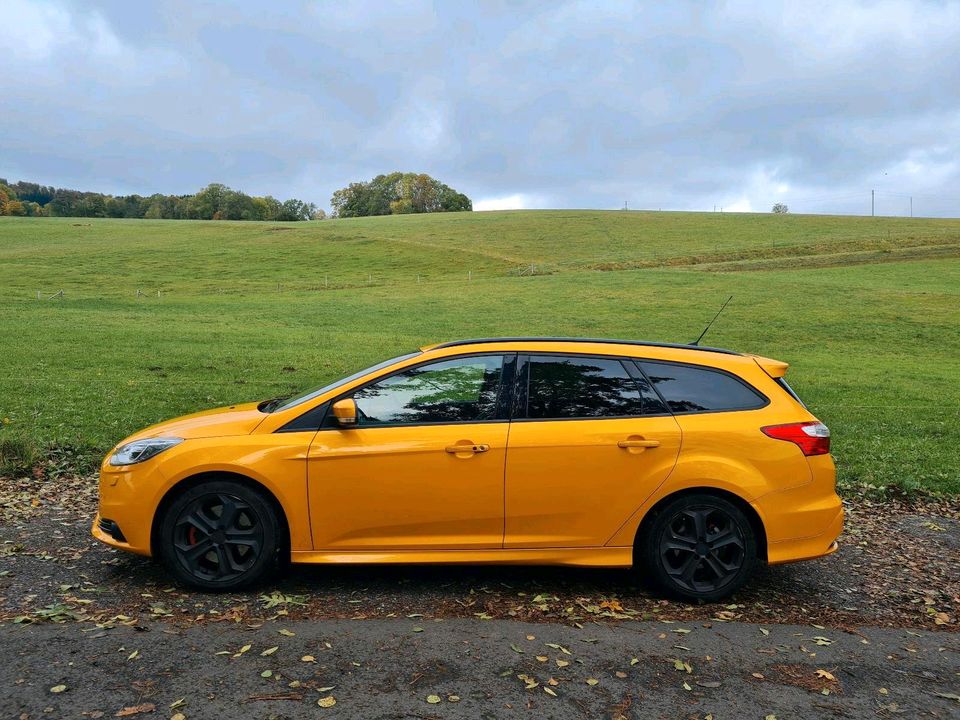 Ford Focus 2,0i 16V Ti-VCT EcoBoost in Tann