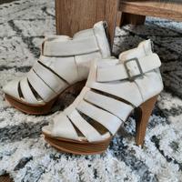 Sandalen mit hohen Absätzen cremeweiß gr 36 Bayern - Langerringen Vorschau