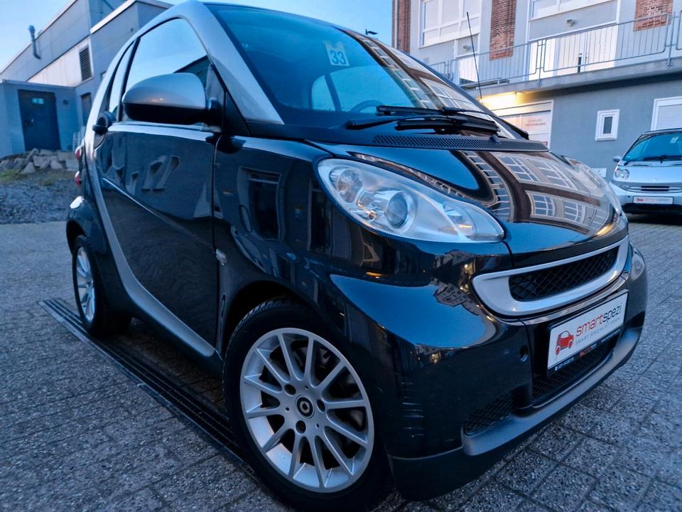 smart forTwo AUTOMATIK,KLIMA,PANORAMA,GARANTEI INSP+TÜV NEU in Essen