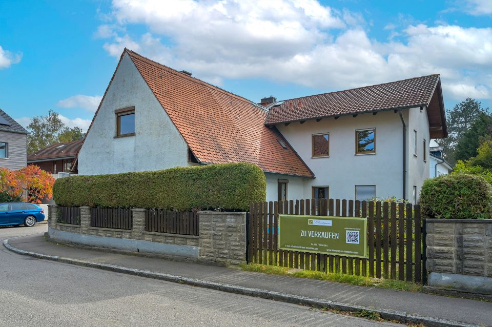 Mehrfamilienhaus (Baujahr 2000) mit zusätzlichem abrissreifen Altbestand (Baujahr ca. 1937) in München