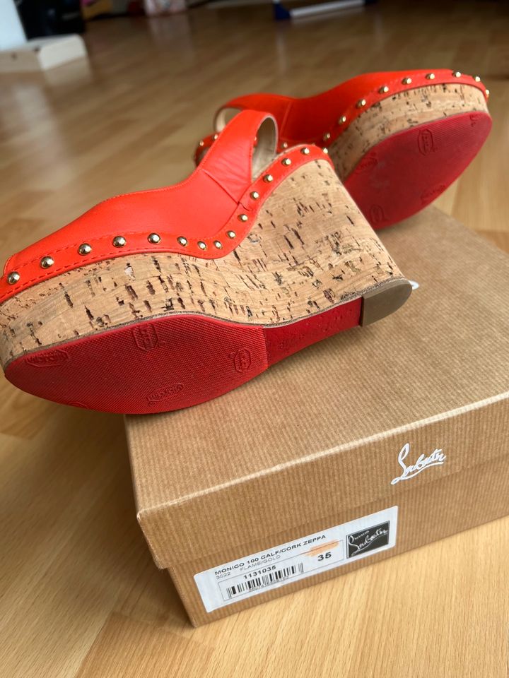 Christian Louboutin Sommersandalen Gr. 35 in Karlsruhe