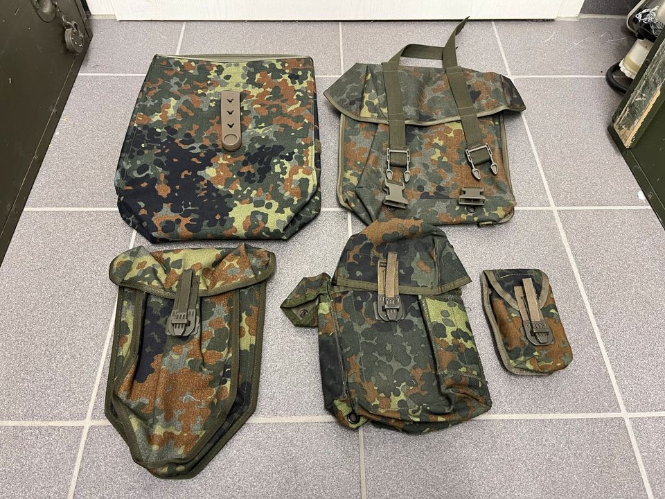 5x Tasche Bundeswehr Flecktarn Ausrüstung Paintball Klappspaten in Neunburg