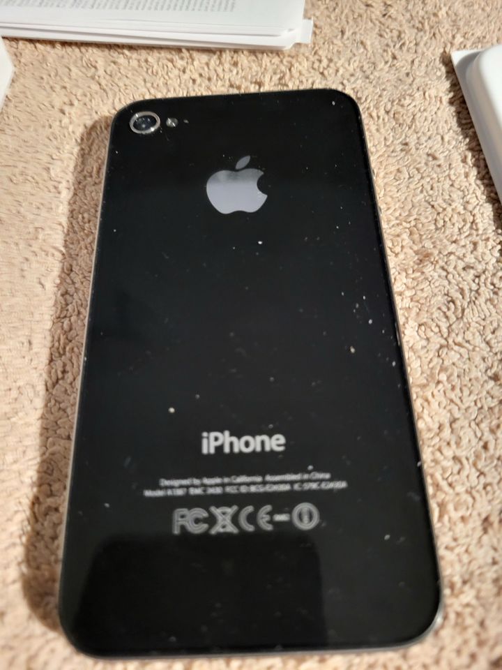 iPhone 4s mit Original Zubehör in Ellhofen