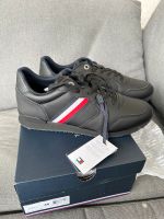 Tommy Hilfiger Sneaker Gr.40 Neu Nordrhein-Westfalen - Olpe Vorschau