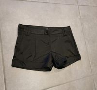 Hose Kurz Panty Shorts schwarz schimmer glänzend 36 / 38 Baden-Württemberg - Herrenberg Vorschau