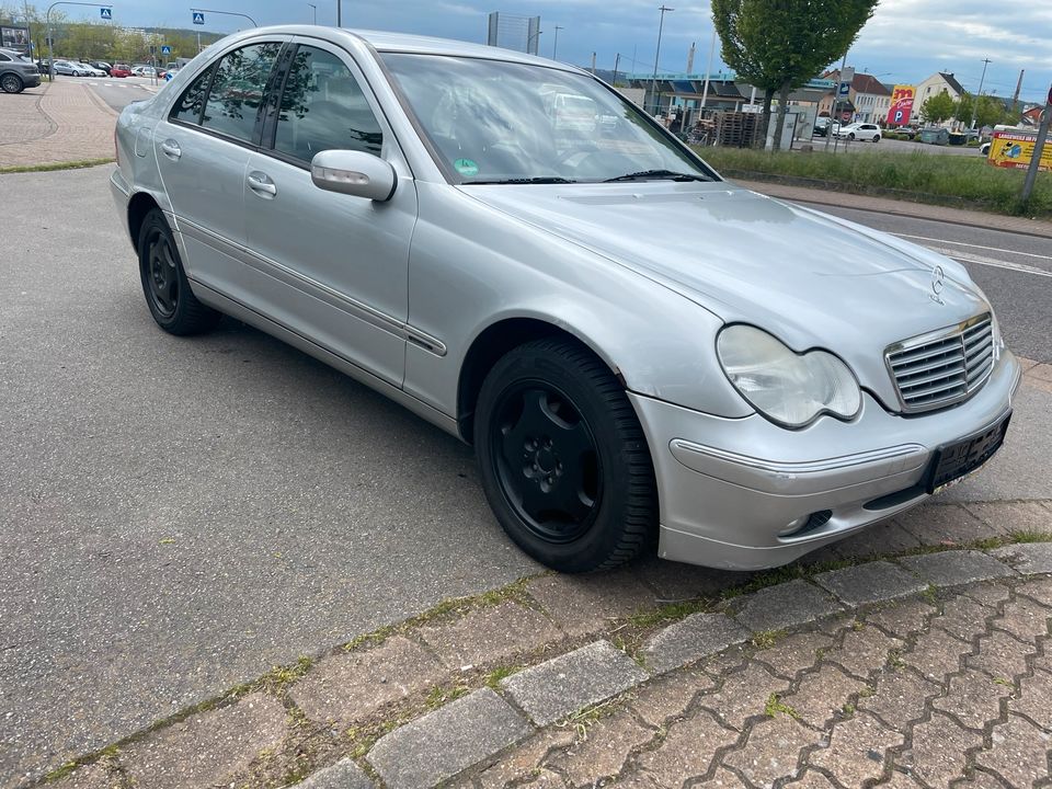 Mercedes-Benz C180 TÜV Neu in Ensdorf