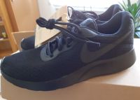 Nike Turnschuhe neu Gr. 39 Nordrhein-Westfalen - Wipperfürth Vorschau