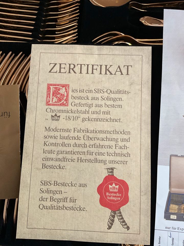 sbs Besteck Solingen 70 teilig 23/24 Karat hartvergoldet in Erkrath