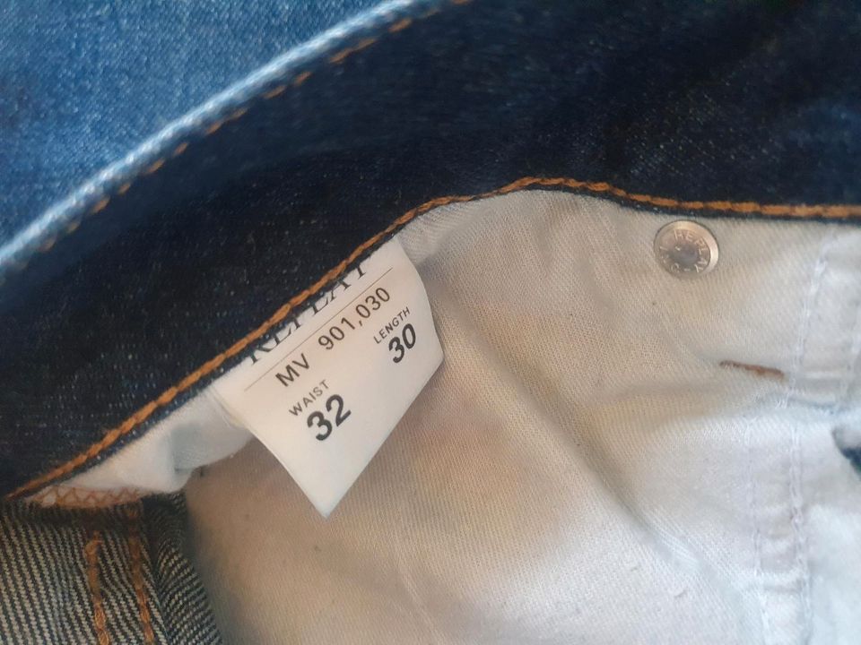 REPLAY Herren jeans Größe W 32 / L 30 in Hemmingen