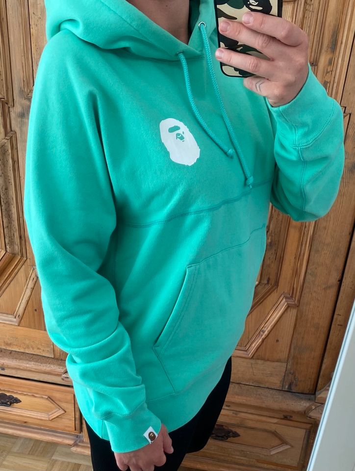 A Bathing Ape Pastel Color Big Logo Hoodie Gr. M in Berlin