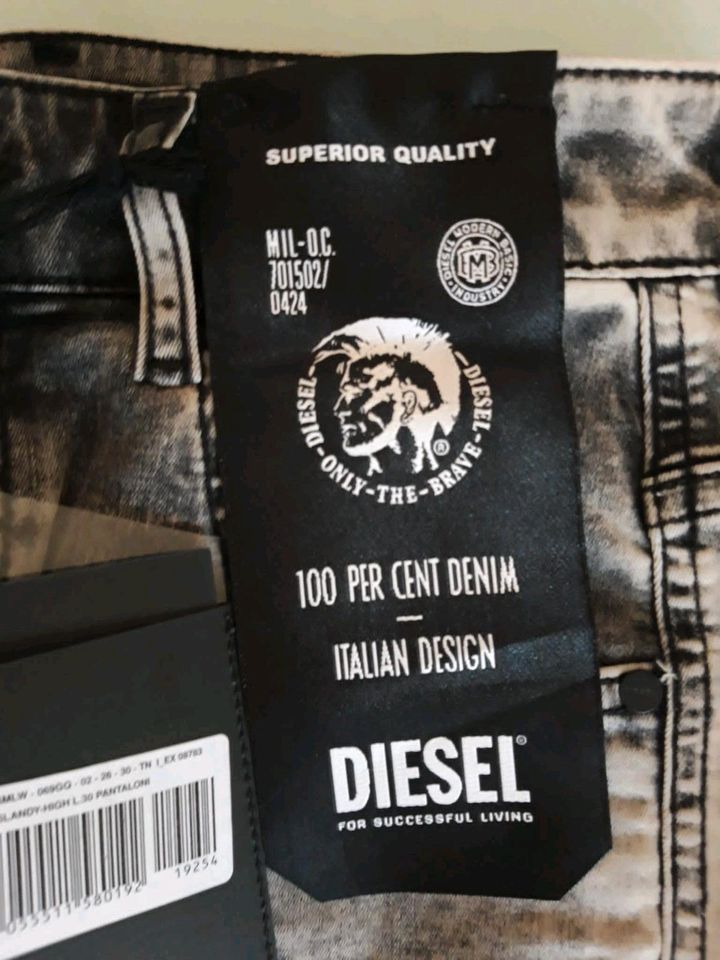 Diesel Gr. 26 (S) Designerdenim Stretch Unisex in München