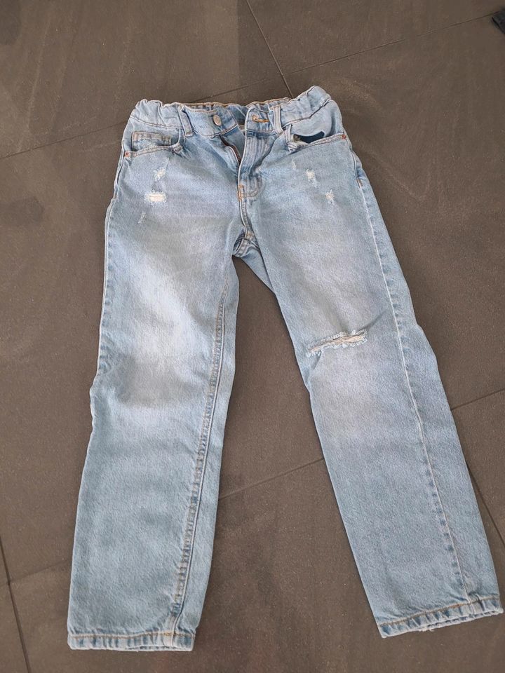 Zara 140 hellblau Jeans in Ammerbuch