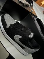 Jordan 1 Retro Low OG Swarovski Stealth (Damen) Innenstadt - Köln Altstadt Vorschau