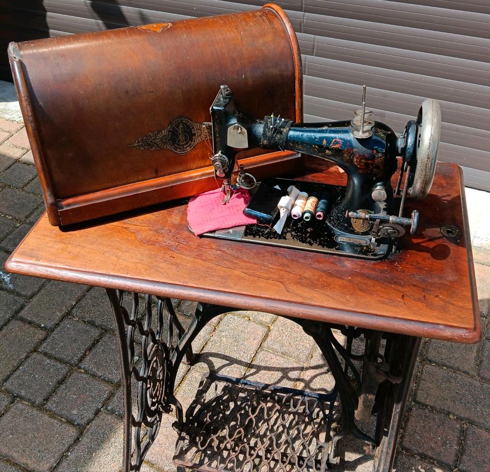 Nähmaschine Marke Singer von 1892, Dekoration, Vintage in Thalheim/Erzgebirge