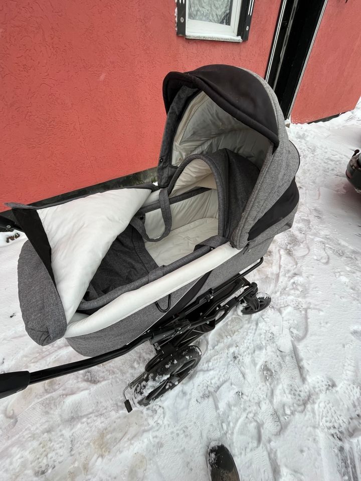 Dänischer Kinderwagen ca. 100cm liegefläche in Schwarzenbek