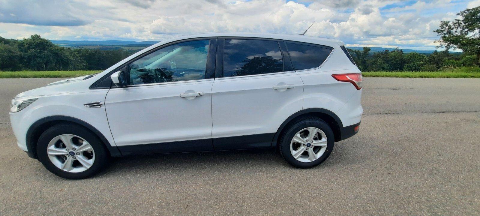 Abbildung des Autos Ford Escape Kuga