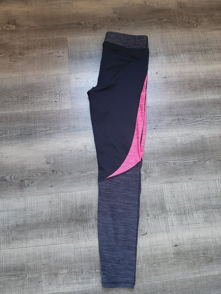 Tchibo Sport Leggings Gr. S schwarz in Bevern