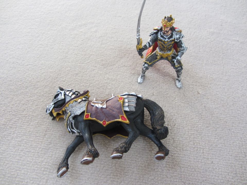 Schleich 70115 Eldrador: Drachenritter König zu Pferd in Dresden