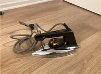 DDR VEB Bügeleisen AKA electric BL88 vintage ostalgie retro Leipzig - Gohlis-Süd Vorschau