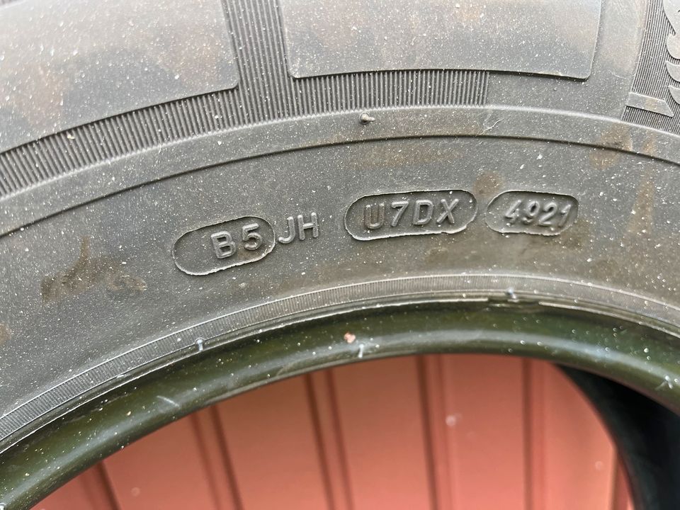 Wohnmobil Reifen 4x Michelin 225/75R16CP in Höxter