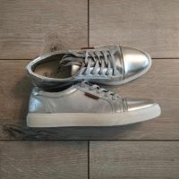 Silberne Sneaker Schuhe Neuwertig Bayern - Augsburg Vorschau