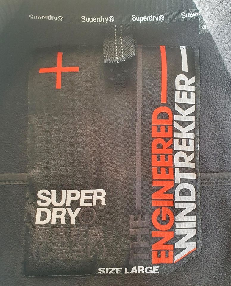 Superdry Jacke "The Windtrekker" Große L in Hannover