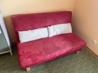 Couch mit rotem Verlourstoff, mit Schlaffunktion Hessen - Gladenbach Vorschau