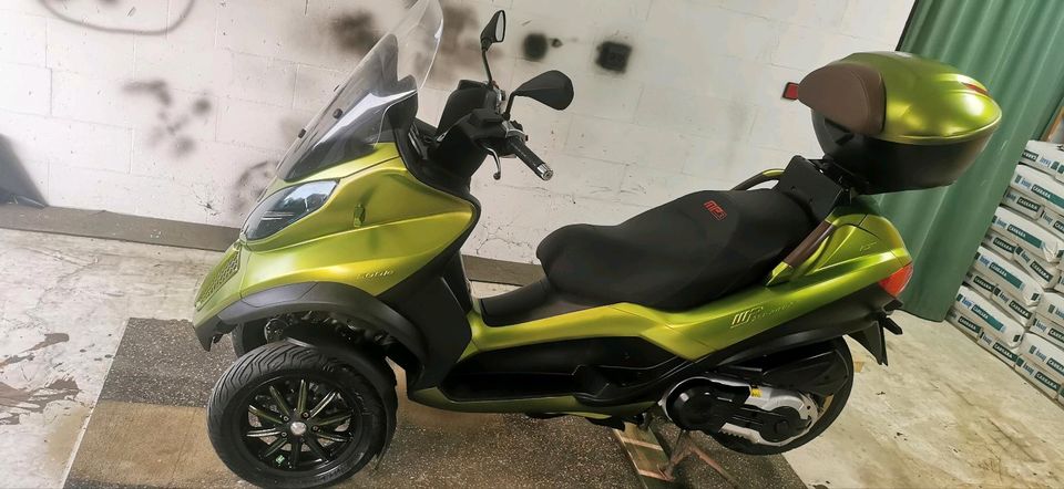 Piaggio MP3 500 ie Touring LT in Blumenholz