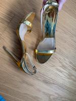 Zara Gold Sandalen Party Event Größe.39 Silvester München - Maxvorstadt Vorschau