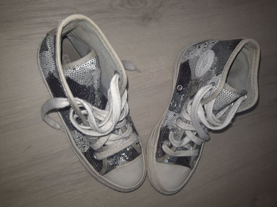 Converse Chucks Pailletten  Gr. 35 in Balingen