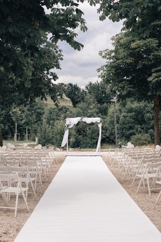 Klappstühle Stühle Hochzeit Mieten Heiraten Event Freie Trauung in Wain