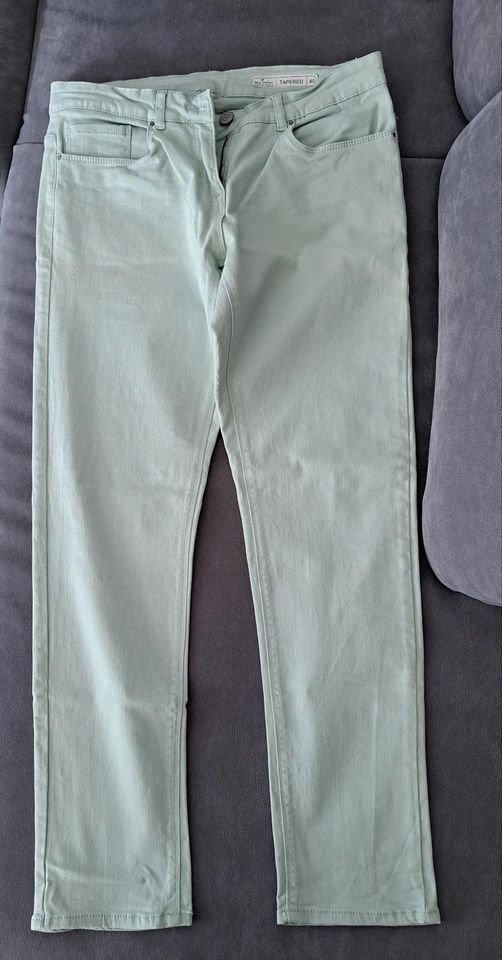 Coloured Jeans v. Blue Motion, Gr. 40 in Piding