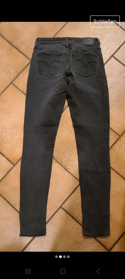 Levi's 711 Skinny Jeans Größe 26/32 in Augsburg