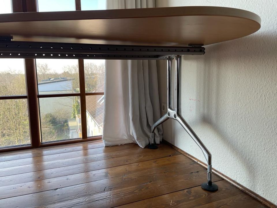 Vitra Freiform-Schreibtisch Ad Hoc - 220 cm - mit Standcontainer in Viersen